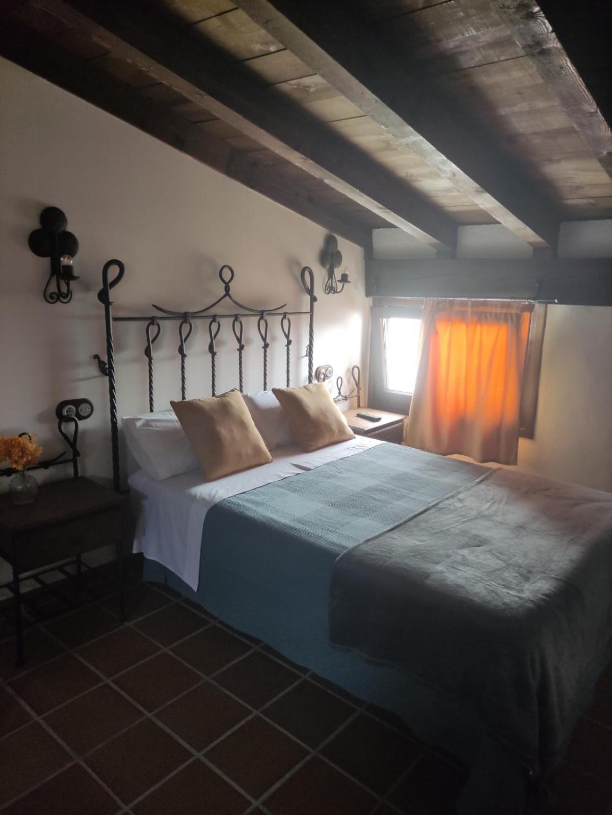 La Casa De La Abuela Amalia Daire Arenas de San Pedro Dış mekan fotoğraf